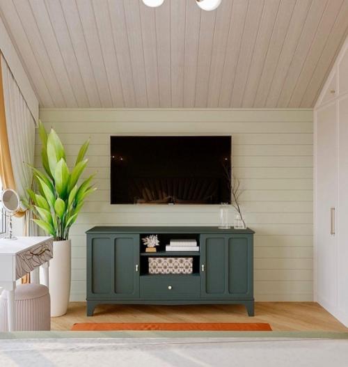 Красивая спальня в современном стиле с яркими теплыми акцентами. 02