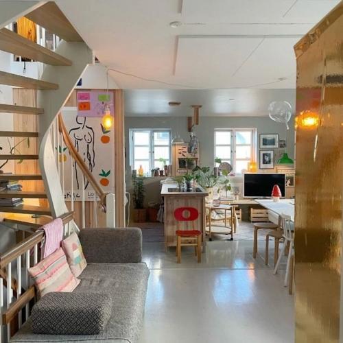 Этот дом словно создан для душевной жизни и внутреннего покоя. 08