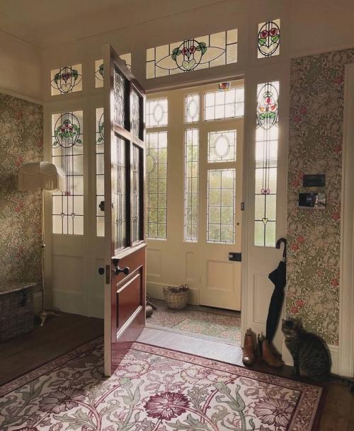 Погружаемся в атмосферу Англии начала XX века - дом эдвардианской эпохи с его неповторимым шармом и утончённостью. 06