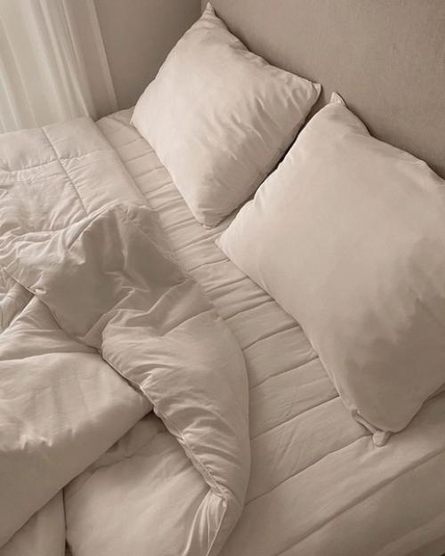 Небольшая уютная спальня. 04