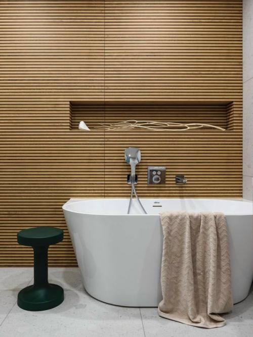 На 90 квадратных метрах дизайнеру удалось создать пространство, наполненное светом, лёгкостью и уютом. 05