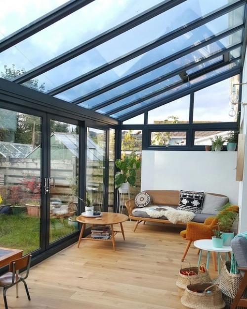 7 впечатляющих идей интерьера застекленной террасы.