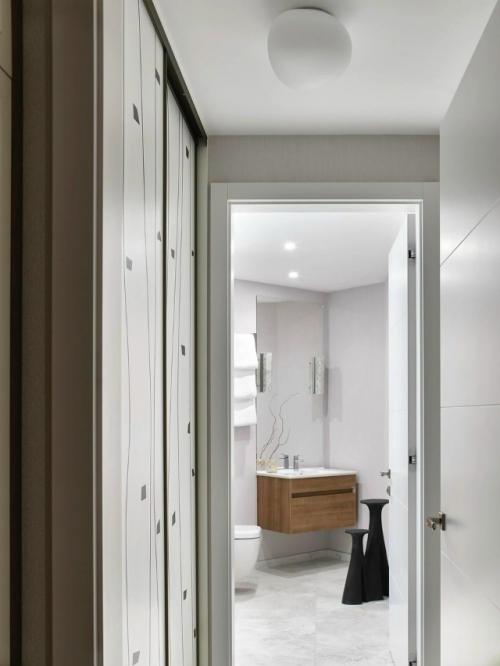 Эта просторная квартира площадью 99 кв. 03