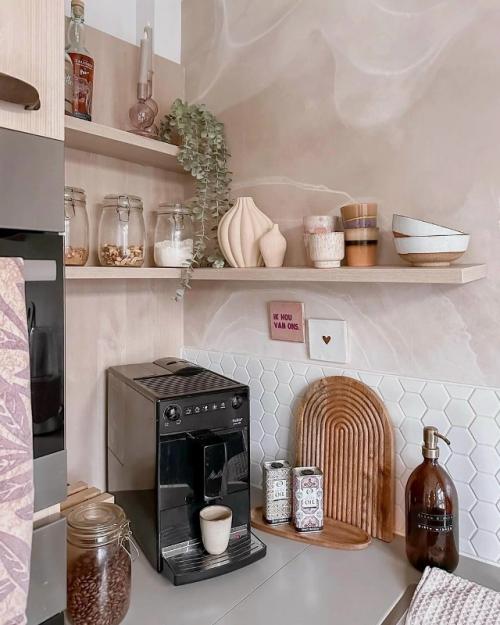 В основе оформления лежит стремление создать атмосферу тишины, тепла и умиротворения. 03