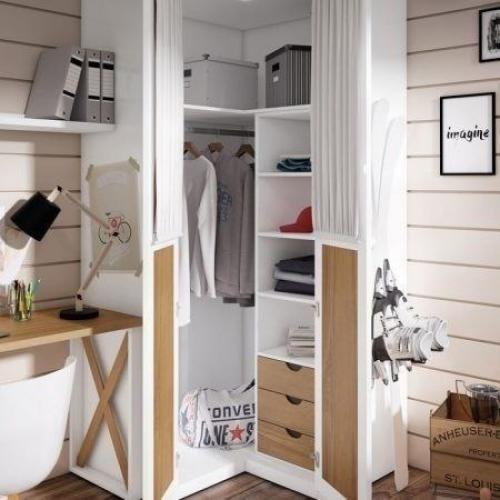 Любая семья со временем овладевает большим количеством вещей, которые надо где-то хранить. 04