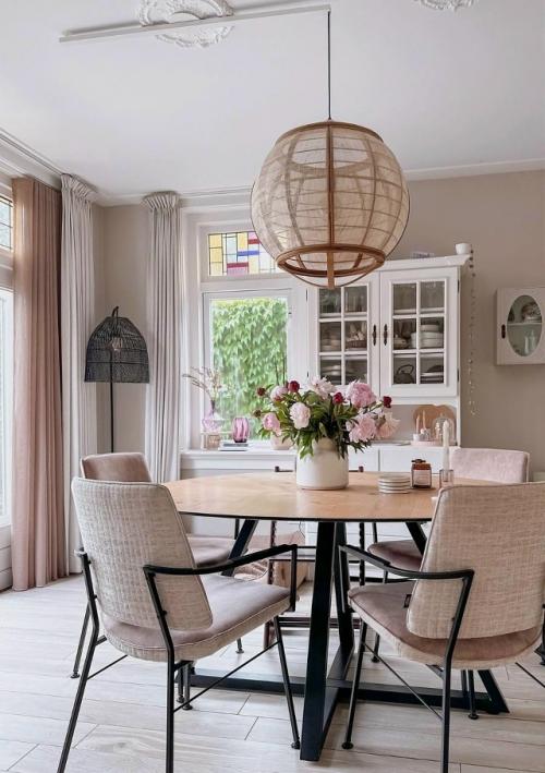 В основе оформления лежит стремление создать атмосферу тишины, тепла и умиротворения. 04