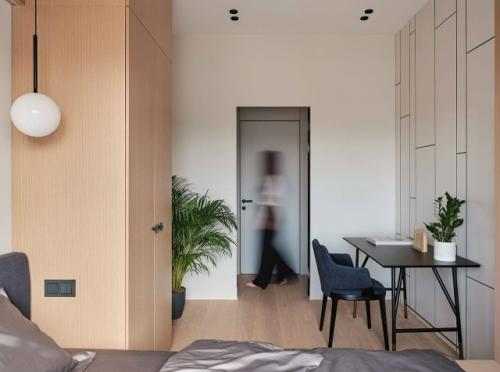 Практичность и минимализм с яркими акцентами - основа этого продуманного интерьера, созданного для комфортной повседневной жизни. 07