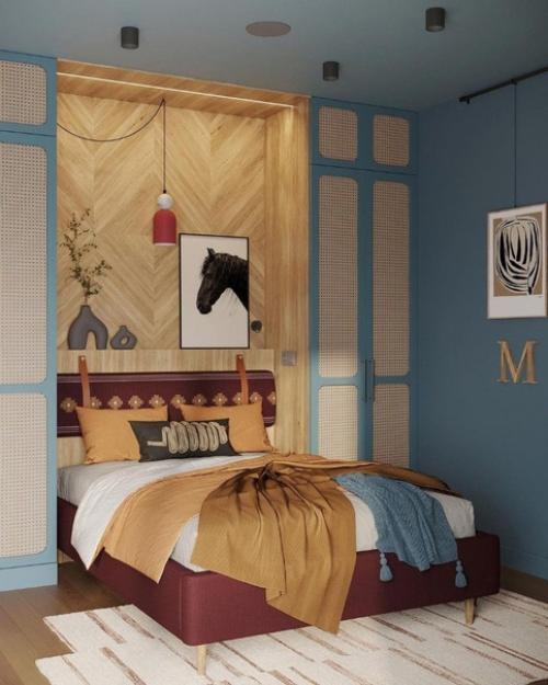 Атмосферный интерьер спальни с необычными деталями. 01