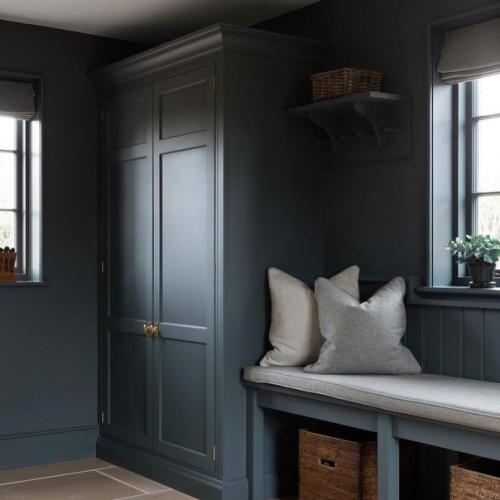 Интересная идея оформления прихожей. 01