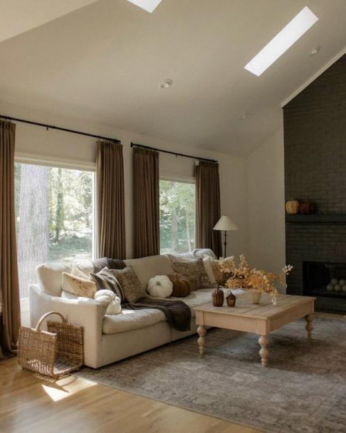 Такой интерьер создаёт ощущение тепла и гармонии. 01