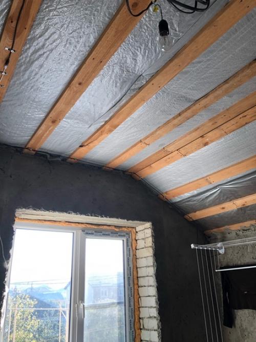 Добрый день!  Второй этаж нашего дома Полумансардный.