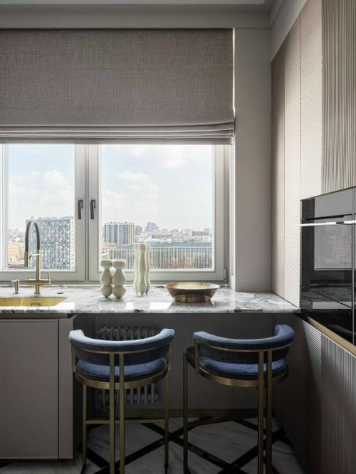 Пример того, как продуманность и спокойная эстетика могут создать по-настоящему семейную атмосферу. 01