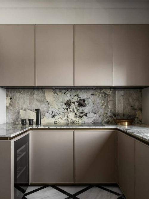 Пример того, как продуманность и спокойная эстетика могут создать по-настоящему семейную атмосферу. 05