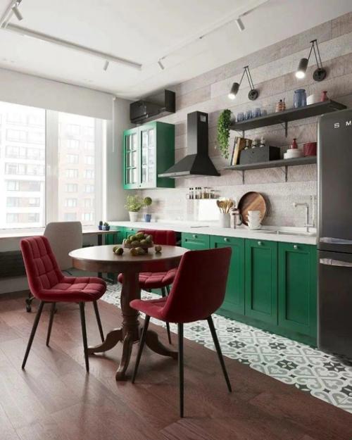 Очень смелый, насыщенный и эмоциональный проект! 01