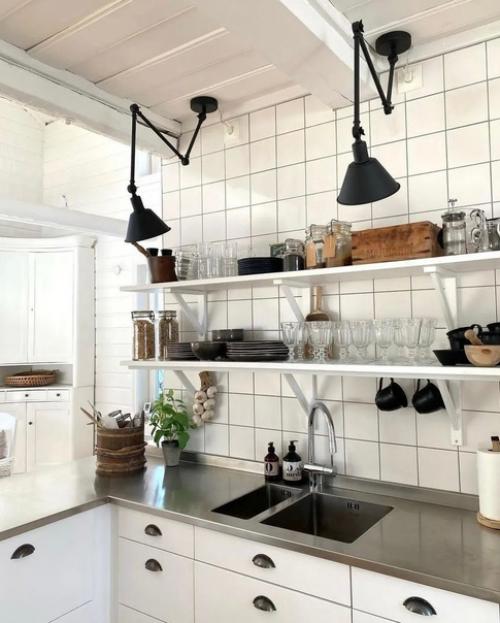 Деревенский дом - возможность от городской суеты и шума спастись. 01