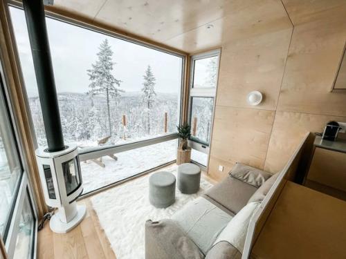 Дизайнерский мини - дом с видом на горы. 01