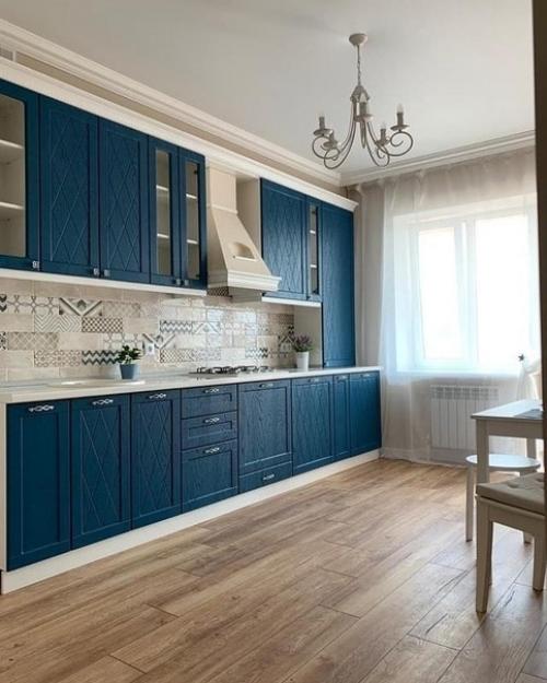 Нa яркиe кyхонные фaсады рeшились.