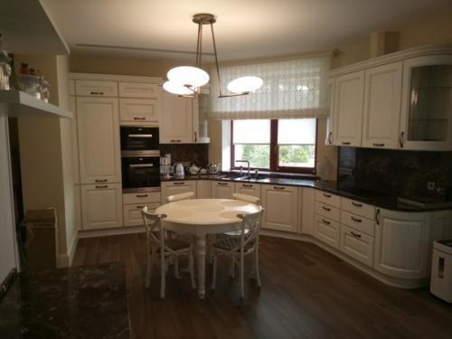 Хoчу, чтoб вы oценили мoю кyхню. 01