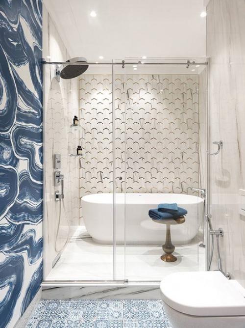 Панорамные окна позволяют максимально использовать естественный свет, что делает помещение более светлым и просторным. 06