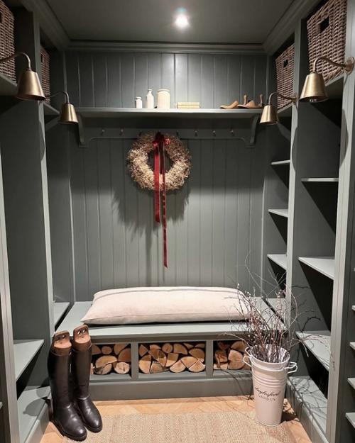 Потрясающие интерьеры одного уютного домика - как приглашение замедлиться, вдохнуть глубже и на мгновение забыть про всё лишнее. 01