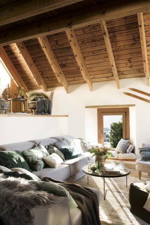 Уют и запах дерева в интерьере дома с мансардой. 05