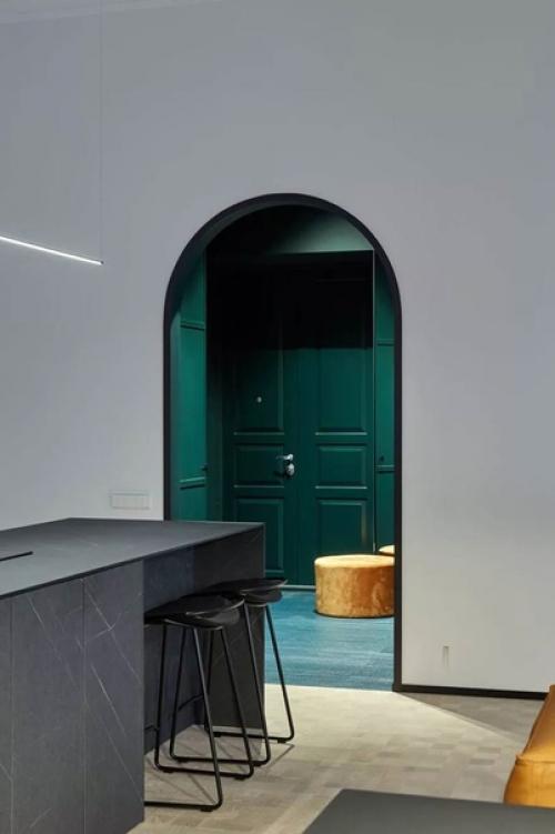 Продуманная планировка, ощущение простора на сравнительно небольшой площади. 04