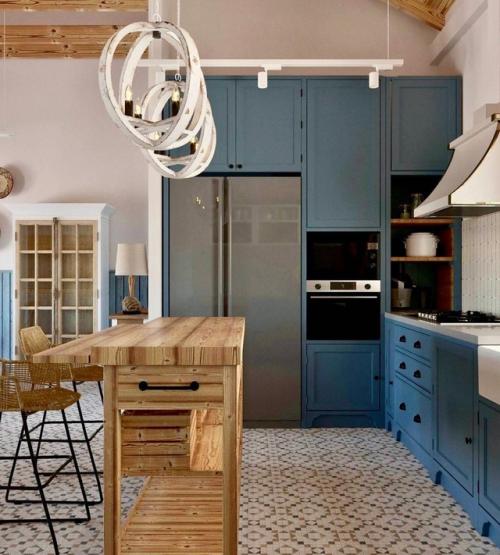 Красивая кухня - гостиная в проекте загородного дома. 02