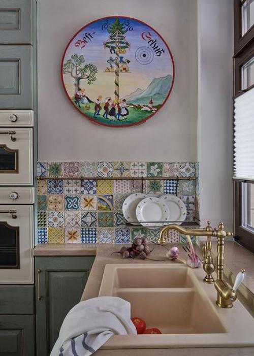 Красивый таунхаус с интерьерами в стиле европейского замка. 02