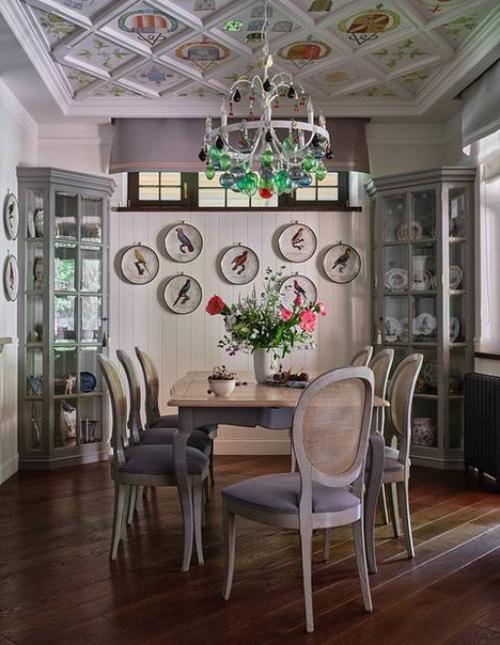 Красивый таунхаус с интерьерами в стиле европейского замка. 01