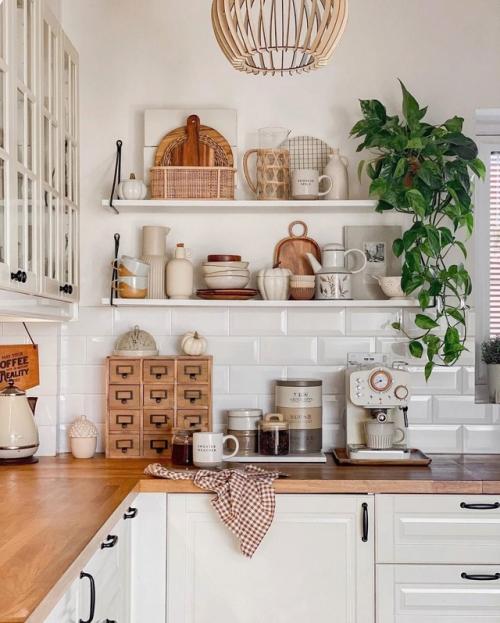 Каждый уголок продуман, каждая вещь - на своём месте, каждая деталь добавляет атмосферу покоя и уюта. 08