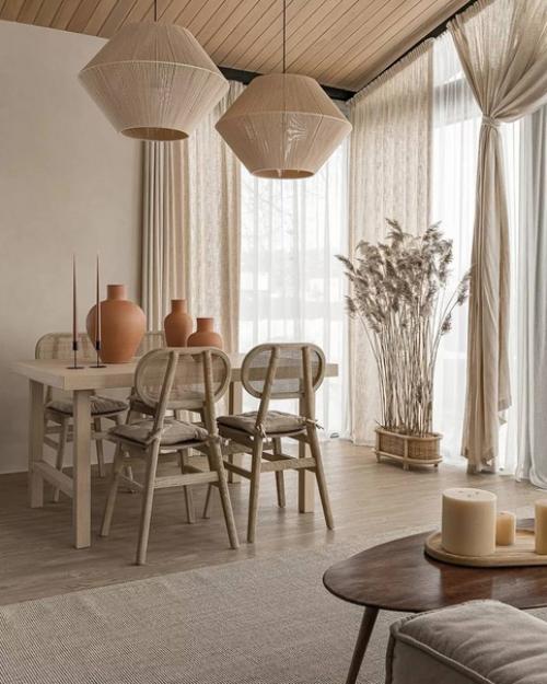 Светлая цветовая гамма добавляет воздуха, разнообразие материалов и фактур визуально увеличивает объем. 01