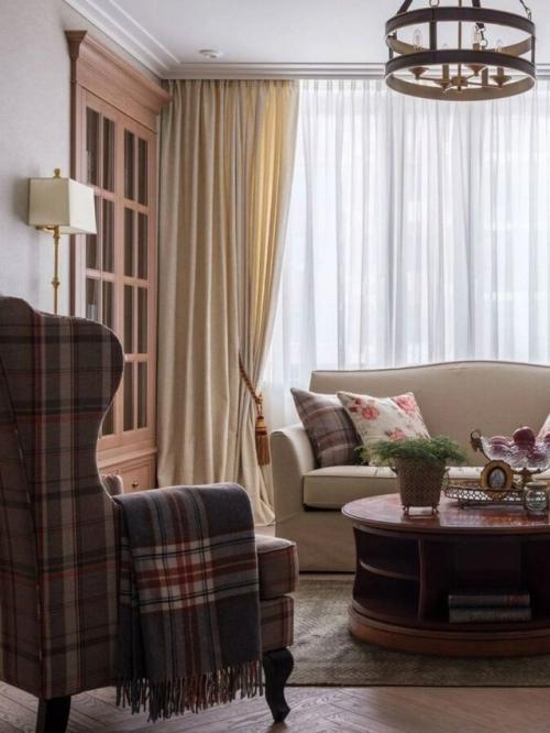 Это утонченное пространство, где царит интеллигентная сдержанность, уют и особая эстетика старой доброй Англии. 01