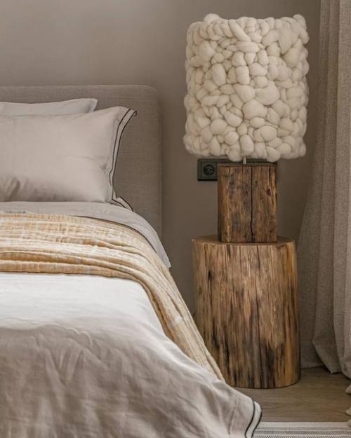 Светлая цветовая гамма добавляет воздуха, разнообразие материалов и фактур визуально увеличивает объем. 05