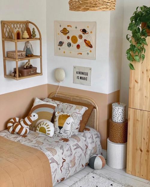 Каждый уголок продуман, каждая вещь - на своём месте, каждая деталь добавляет атмосферу покоя и уюта. 05