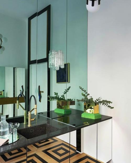 Красиво.  Высокие потолки - это всегда здорово, много воздуха, светло. 08