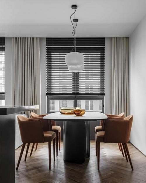 Этот интерьер создавался как пространство для двоих, где важна каждая деталь. 07