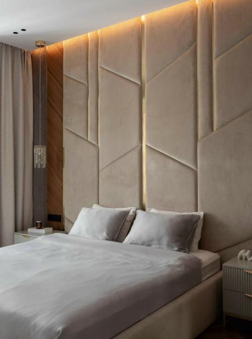 Этот проект - пример того, как дизайнер смог превратить квартиру с неудобной планировкой в комфортное и элегантное пространство для молодой семьи. 08