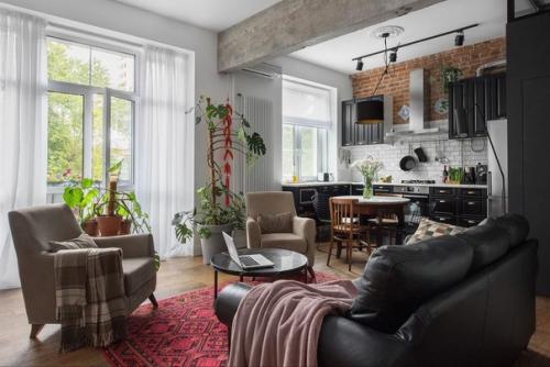 Квартира с особым шармом и темными акцентами. 09