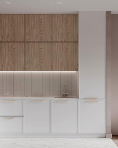 Светлые тона привнесли воздуха, сделали интерьер кухни просторнее и легче. 01