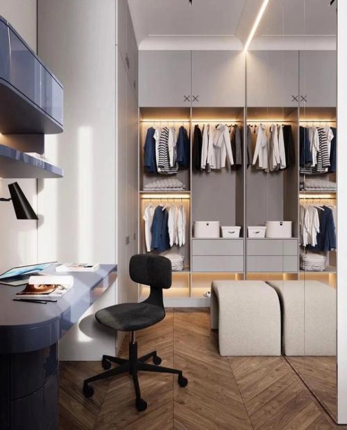 Рабочая зона есть, кровать хорошая, шкафы вместительные, для книг и любимых вещей есть открытый шкаф.