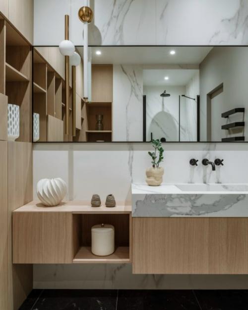 Этот проект создавался с мыслью о комфорте и гармонии для всей семьи - от детей до бабушек и дедушек. 06