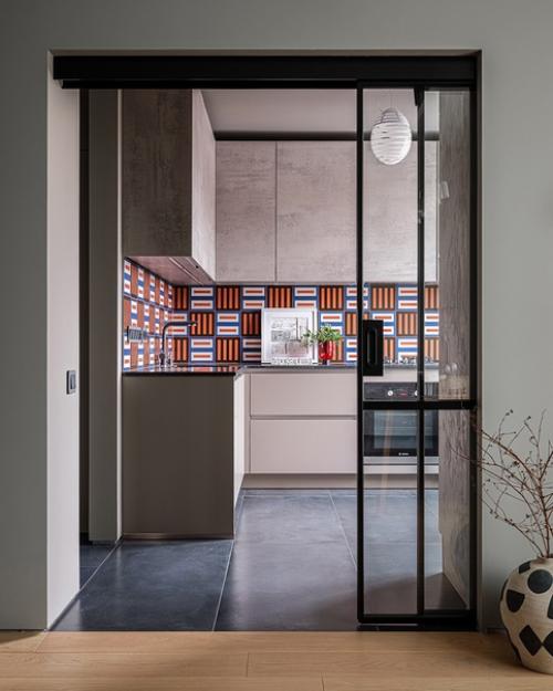 Квартира с яркими акцентами. 01