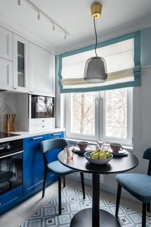 Четырехкомнатная квартира в типовой панельке.