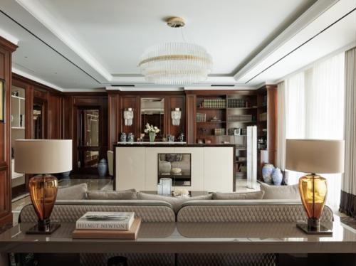 Этот интерьер - воплощение выразительности и изящества, созданное для семьи, ценящей комфорт и красоту. 02