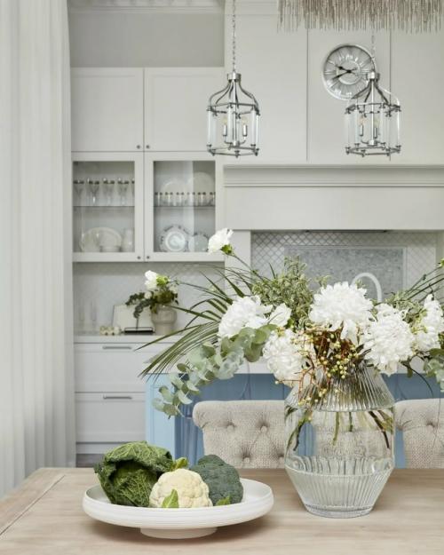 Эта кухня - гостиная стала настоящим сердцем дома. 03