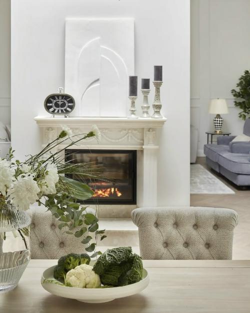 Эта кухня - гостиная стала настоящим сердцем дома. 01