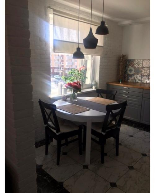 Сделали кухню без верхних шкафчиков. 02